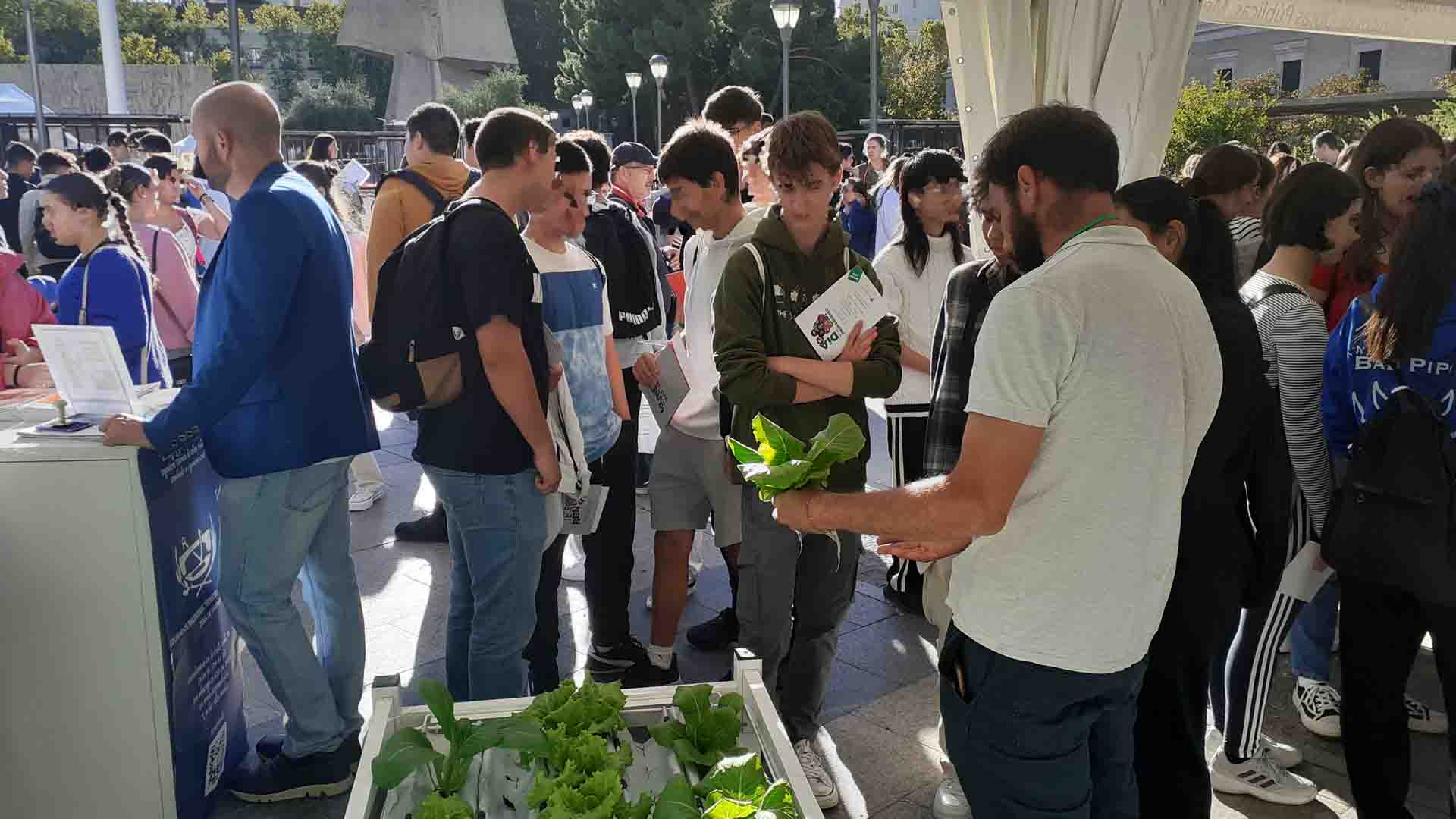 Ingenieros agrónomos en el Día de las Profesiones