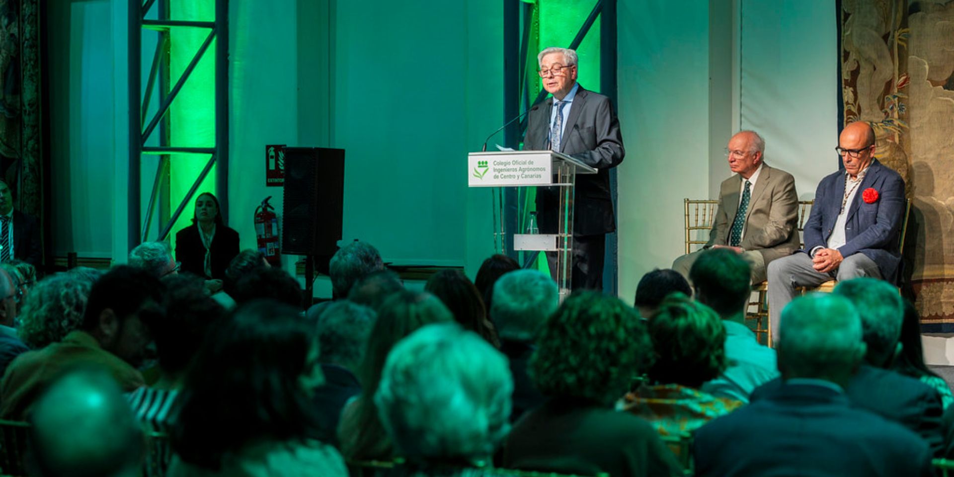 Francisco González, decano del Colegio