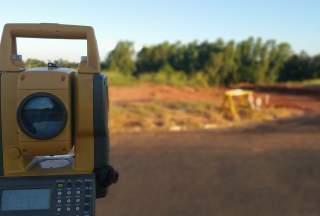 Curso práctico de topografía y catastro